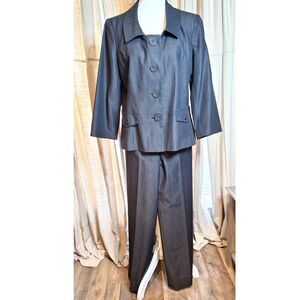Larry Levine Ladies Gray Suit Jacket & Pant Size 12